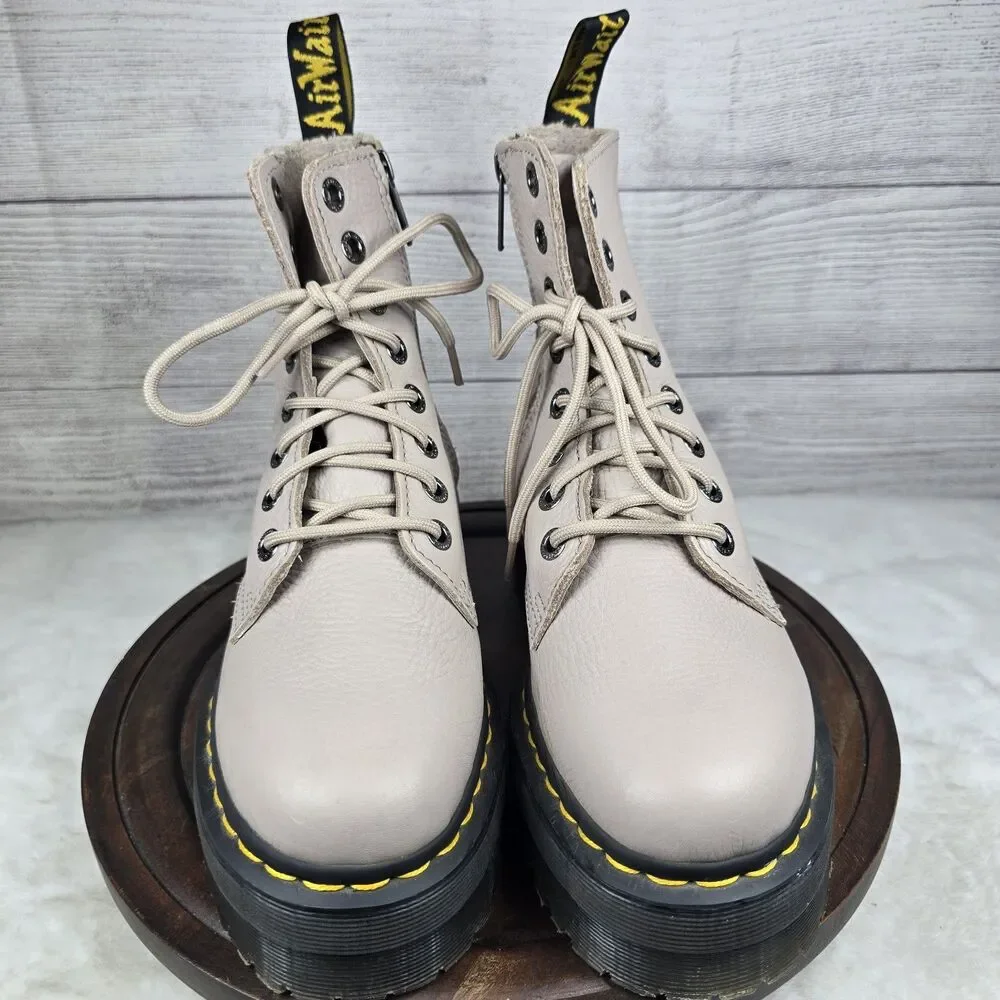 Dr Martens Jadon III Chunky 8-Eye Side Zip Platform Boots Taupe Pisa Ladies Sz 8